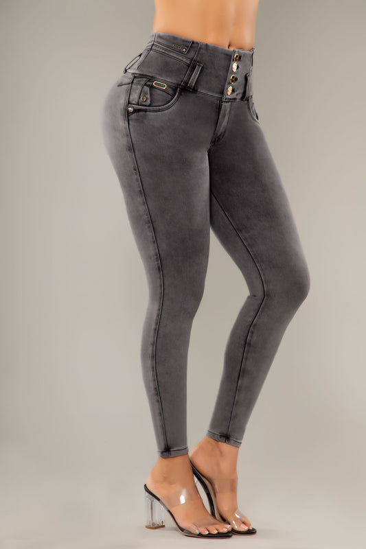 Los Mejores Jeans Colombianos - Tiro alto para lucir elegante y esbelta 🤩  Pídelo en 👉 www.jeanscolombianos.com/co/p/wow/jeans-de-moda-levanta-cola-pedreria-azul-oscuro-802358.html
