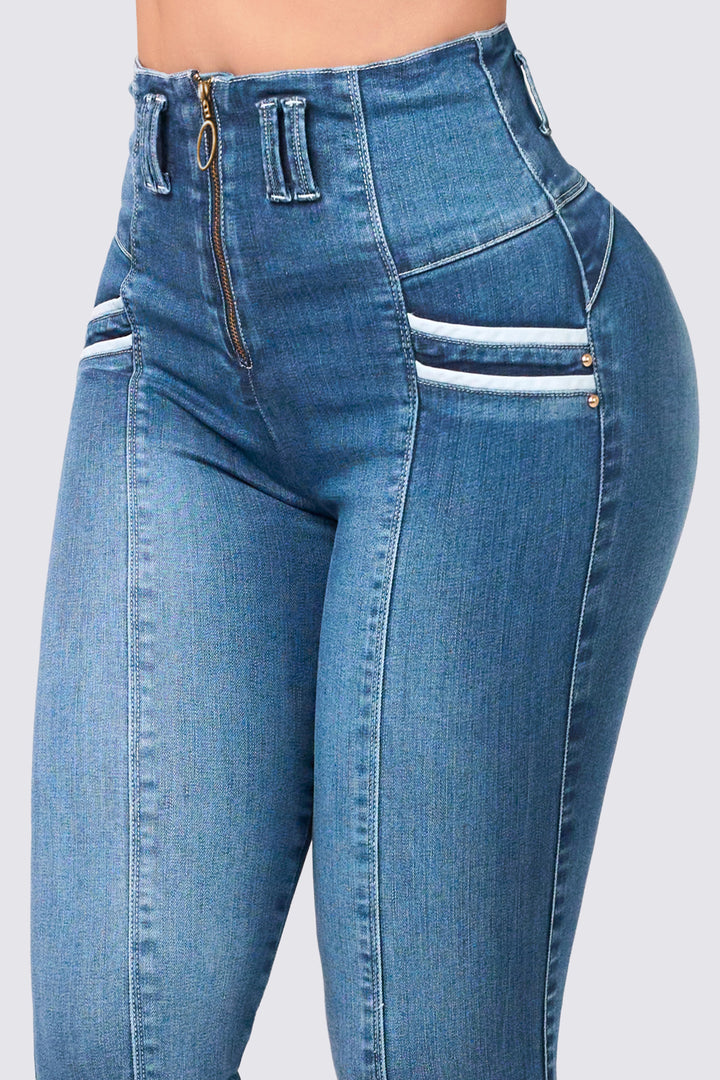 BLUE HIGH-WAISTED JEANS 7035