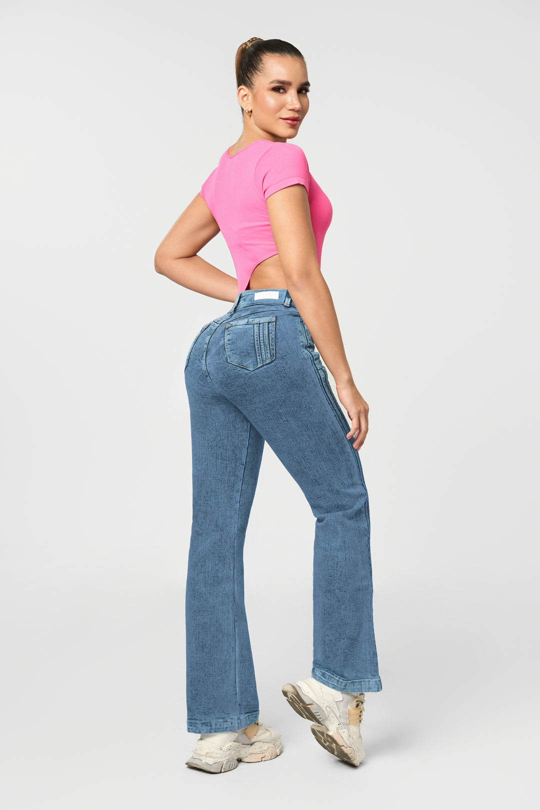 HIGH - RISE STRAIGHT JEAN 6869