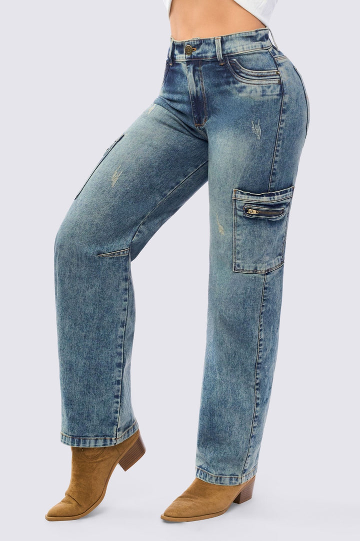 STRAIGHT-LEG CARGO JEANS 7107