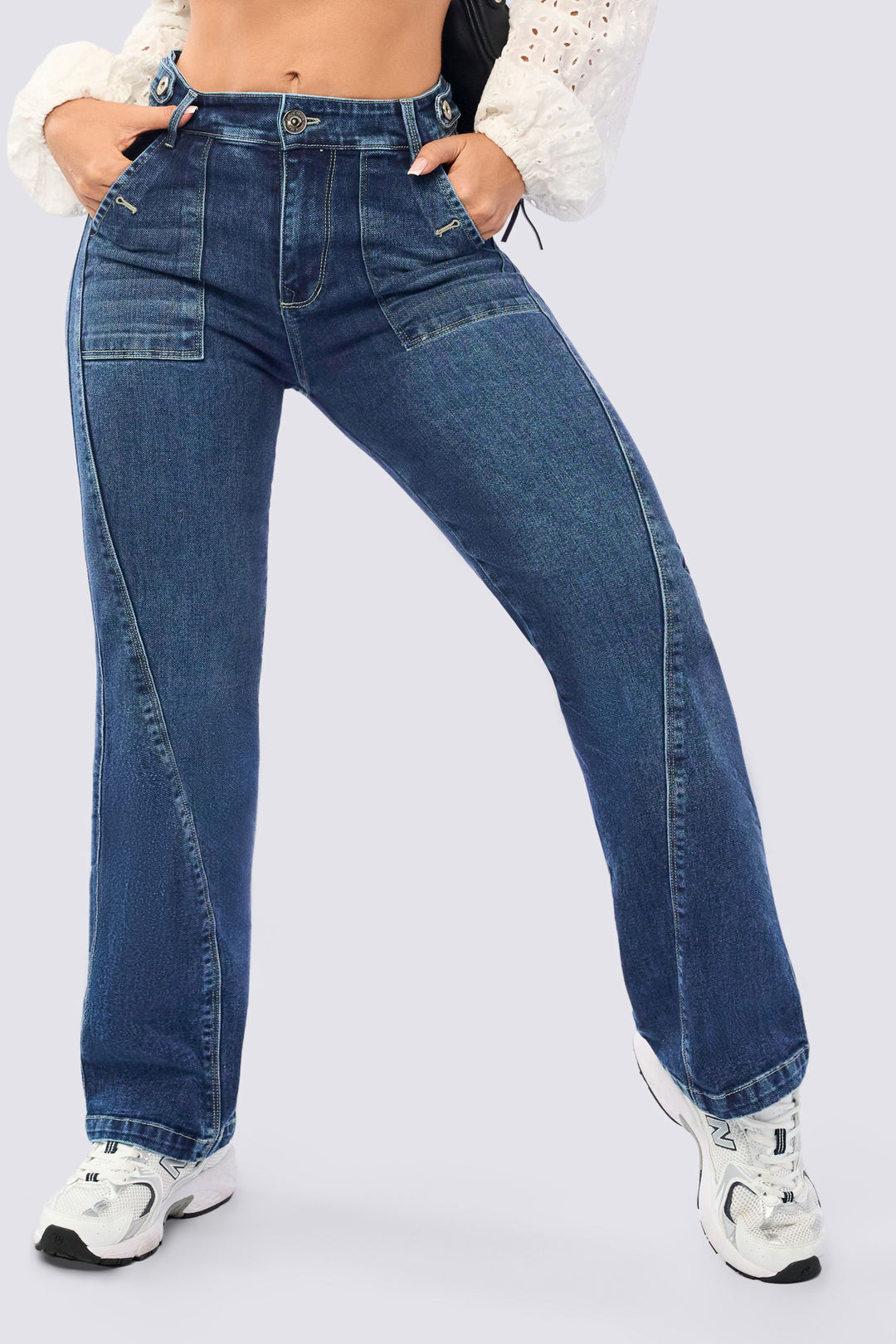 STRAIGHT-LEG JEANS IN MEDIUM BLUE 7104