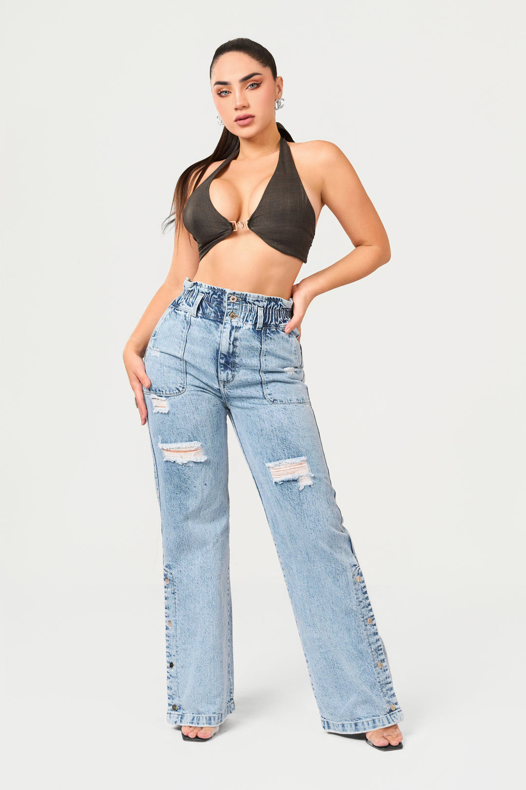 Blue wide-leg pants with a gathered waistband, a comfortable and soft design for any occasion.