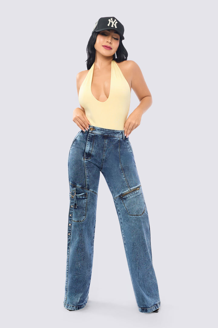 WIDE-LEG HIGH-WAISTED JEANS AND WIDE BOOTS 7084-N