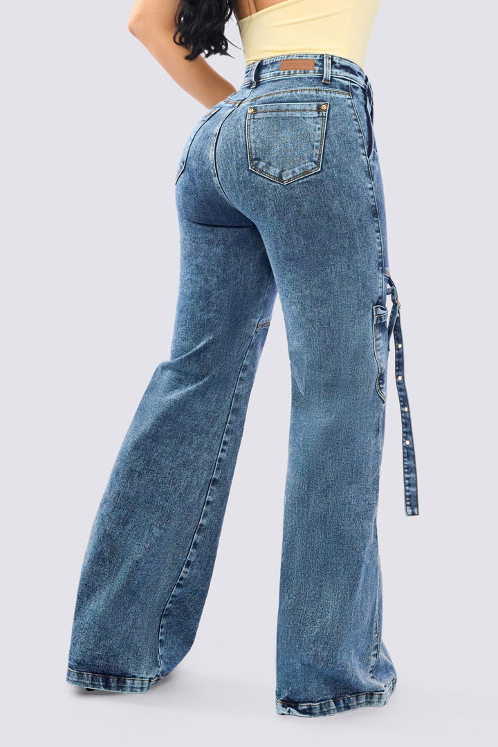 WIDE-LEG HIGH-WAISTED JEANS AND WIDE BOOTS 7084-N