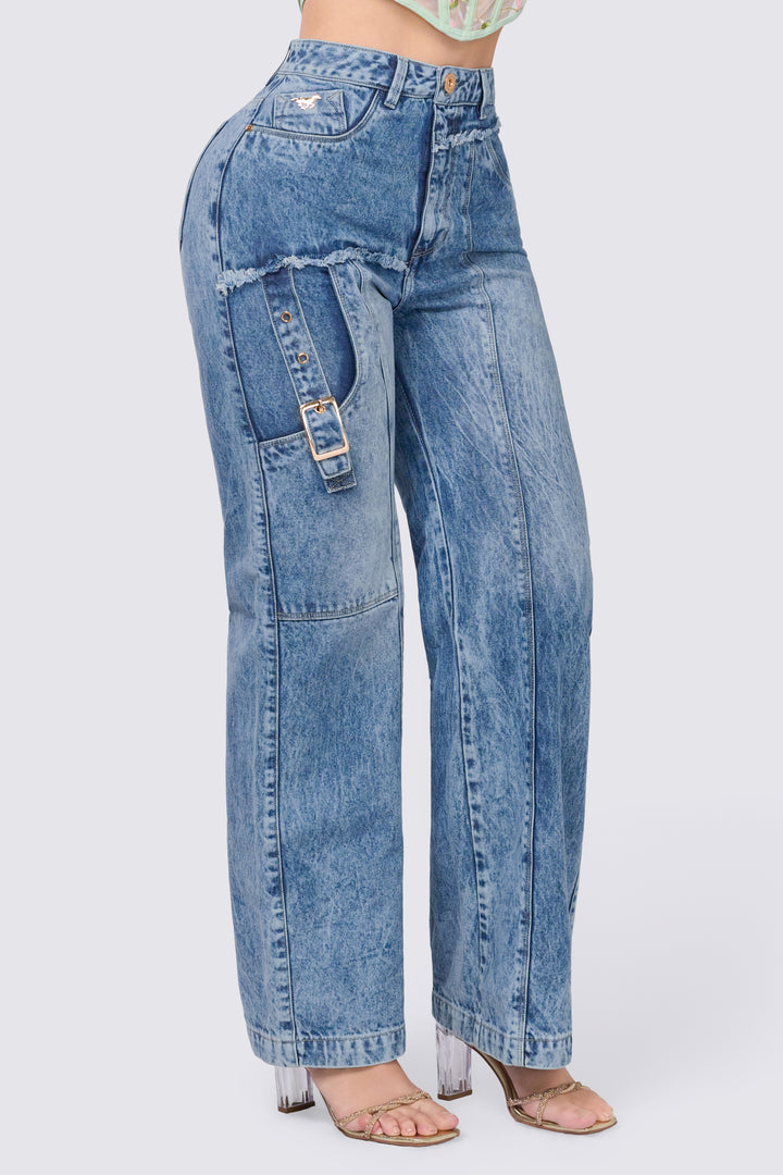 Blue wide-leg jeans with a washed look, slim waistband, relaxed and comfortable silhouette. 